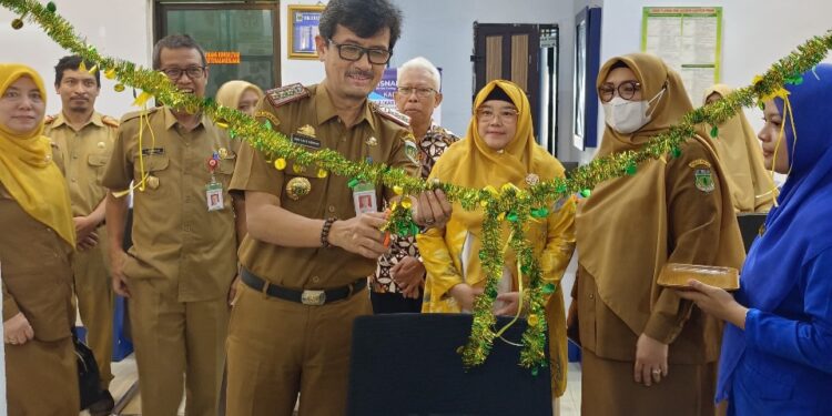 Sekda Pinrang Resmikan Penggunaan Booth Layanan Balai Besar Standardisasi dan Pelayanan Jasa Industri
