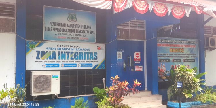 Himbauan Dirjen Dukcapil Pusat Terkait Akan Dilakukan Maintenance Server, Disdukcapil Pinrang Keluarkan Pengumuman