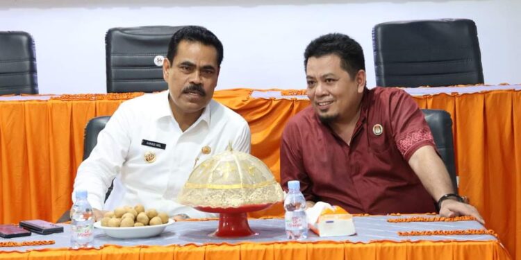 Pj.Bupati Ahmadi Akil Melakukan Silaturahmi ke KPU dan Bawaslu Kabupaten Pinrang