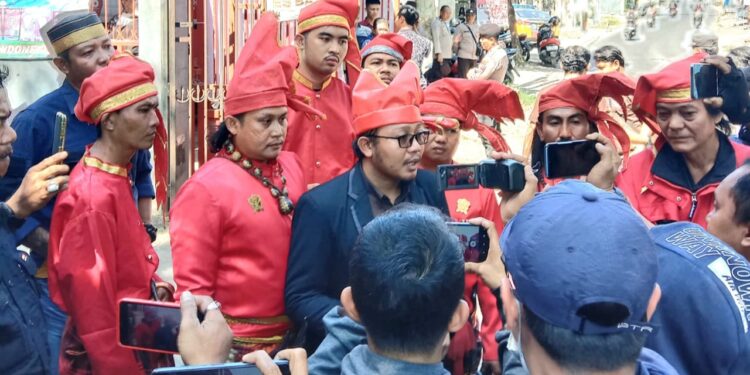 Aksi Demo Mahasiswa di  Gowa, Pertanyakan Soal Kisruh Pengelolaan Istana  dan Keberadaan Kunci Brangkas Istana Balla Lompoa