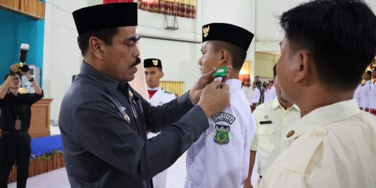 Pj. Bupati Pinrang, Mengukuhkan Paskibraka Tingkat Kabupaten