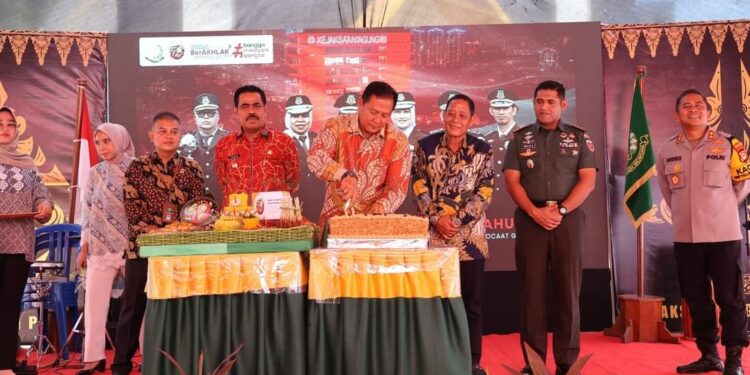 Pj. Bupati Pinrang, Menghadiri Resepsi Hari Ulang Tahun Kejaksaan ke-79