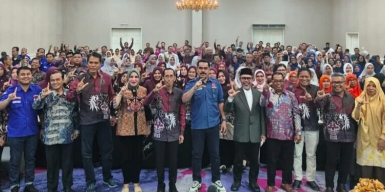 Kadis Pendidikan Dampingi PJ Bupati Dalam Bimtek Peningkatan Kompetensi Tenaga Pendidik Kabupaten Pinrang Tahun 2025