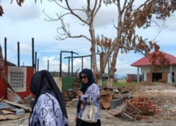 Sebagai Sikap Peduli Terhadap Korban Kebakaran, UPT SD Negeri 3 Pinrang Salurkan Bantuan Kepada Pondok Pesantren Patobong