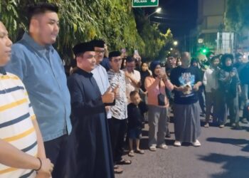 Sudirman Bungi Melepas Secara Resmi Pawai Patrol Didepan Rujab Bupati Dan Wakil Bupati Pinrang