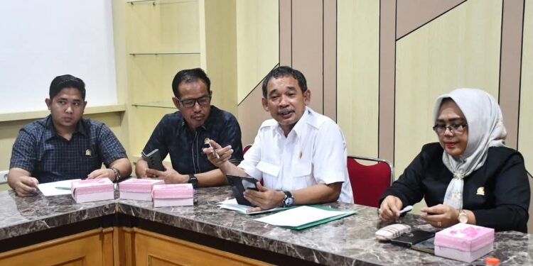 Masalah Sampah Di Pekkabata, Komisi III DPRD Pinrang Gelar RDP, Desak Pihak Terkait Benahi Secepatnya