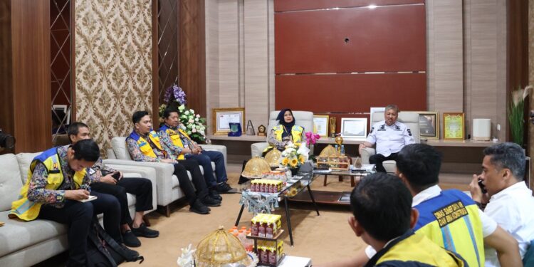 Bupati Pinrang Menerima Kunjungam Kerja Kepala Subdirektorat Opersi Wilayah III, Direktorat Irigasi dan Rawa Serta Dirjend Sumber Daya Air Kementerian PUPR RI