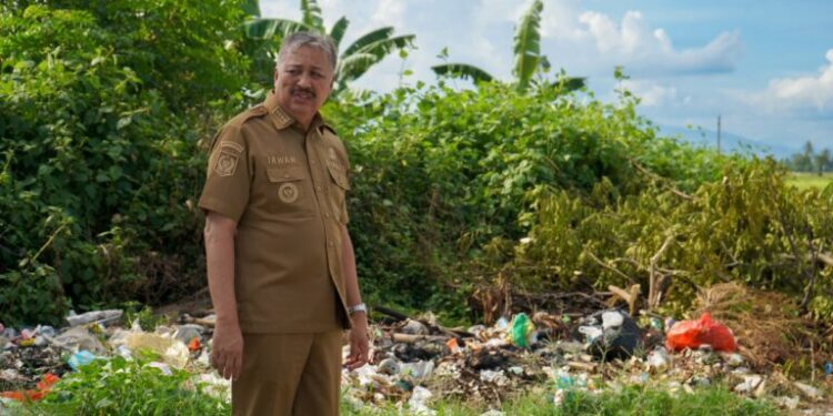 Bupati Pinrang Mengintruksikan OPD Terkait Untuk Melakukan Edukasi Terkait Bahaya Membuang Sampah Sembarangan