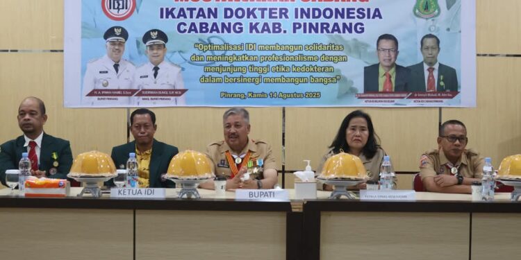 Bupati Pinrang Dorong Transformasi Pelayanan Kesehatan yang Humanis dan Inklusif melalui Muscab Ikatan Dokter Indonesia (IDI) Kabupaten Pinrang
