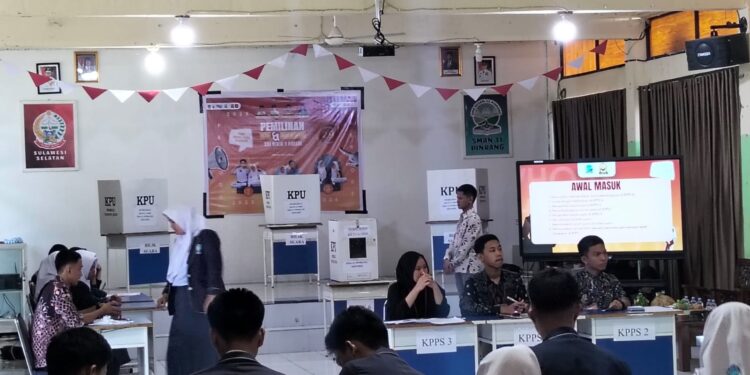 Siswa SMA Negeri 11 Pinrang Berpartisipasi dalam Pemilihan Ketua OSIS Serentak Se-Sulawesi Selatan