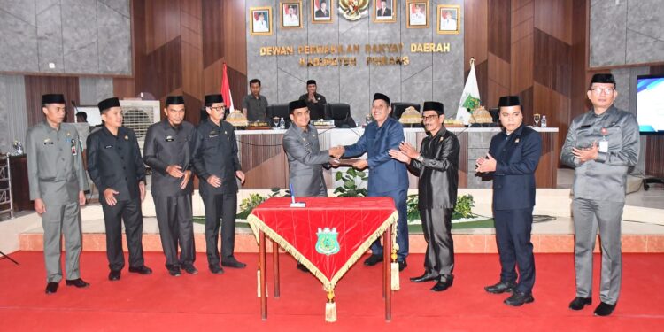 Rapat Paripurna DPRD Pinrang Mengesahkan Peraturan Daerah tentang Pembentukan Bapenda