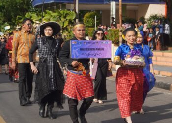 Pinrang International Folklore Festival 2025, Parade Fashion Street Tampilkan Kreasi Budaya Lokal
