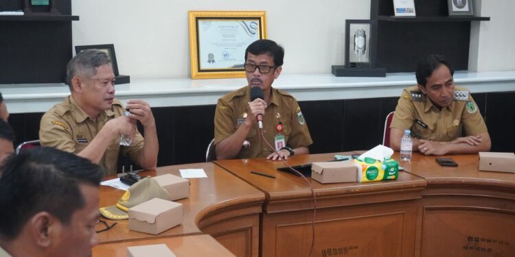 Penertiban PKL di Pinrang, Sekda Tekankan  Pendekatan Humanis dan Tertibkan Kota