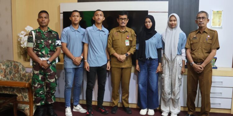 Dilepas Sekda 4 Calon Paskibraka Pinrang Berangkat Ikuti Seleksi Tingkat Provinsi