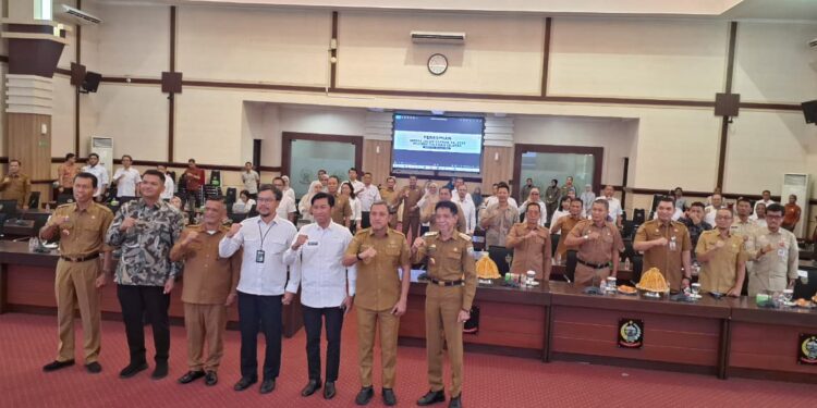 Sekda Pinrang Hadiri Peresmian Program Inpres Jalan Daerah 2025
