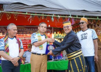 Ada-ada Tomatoa Jadi Pesan Wabup Pinrang di  Silaturahmi Nasional Batulappa