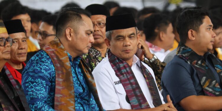 Dekranasda Pinrang Perkenalkan Produk Kerajinan lokal di Puncak HUT Dekranas Makassar