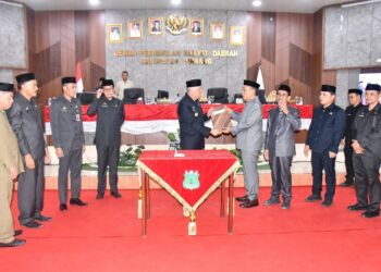 KUA-PPAS 2027 Disepakati, DPRD dan Pemkab Pinrang Tandatangani Nota Kesepakatan
