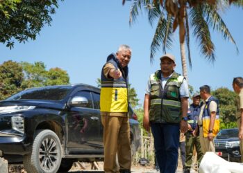 Bupati Pinrang Tinjau Langsung Pembangunan Jalan di Wilayah Pegunungan Lembang