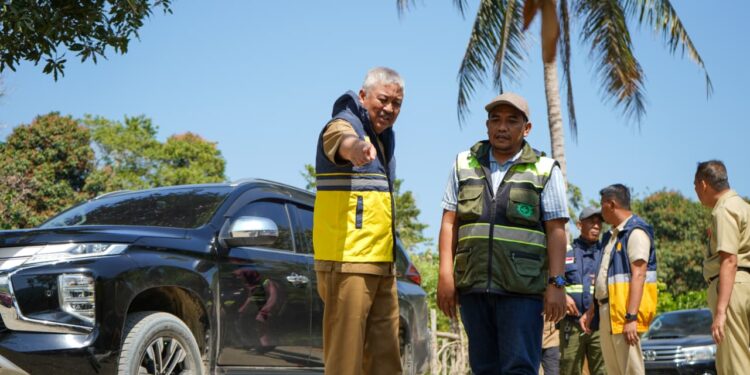 Bupati Pinrang Tinjau Langsung Pembangunan Jalan di Wilayah Pegunungan Lembang