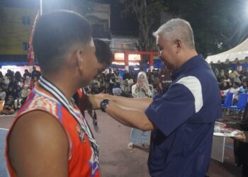 Bupati Pinrang Tutup Kompetisi Bola Basket Antar Pelajar 