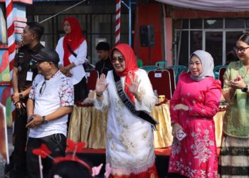 Bunda Paud Pinrang Lepas Karnaval TK-PAUD Tanamkan Cinta Tanah Air Sejak Dini